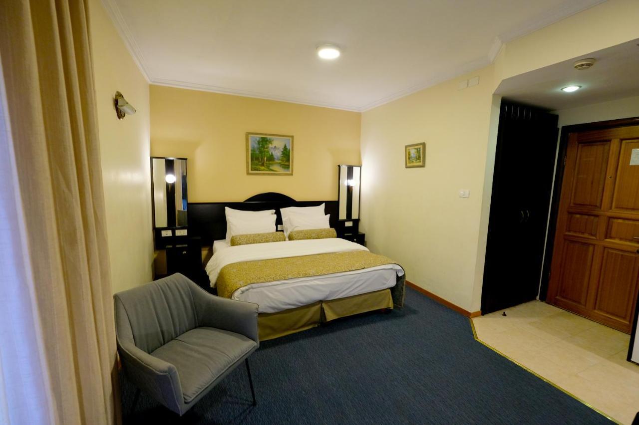Royal Court Hotel Ramallah Zewnętrze zdjęcie